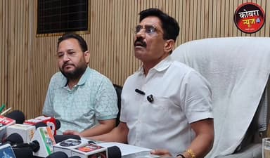 #ऋषिकेश महापौर शंभू पासवान के द्वारा आज की गई #प्रेस वार्ता
अपने #कार्यकाल के दौरान किन #योजनाओं पर कार्य किया गया और #किया जा रहा है और आगे #भविष्य में और किन किन योजनाओं पर कार्य किया जाएगा।
इन्हीं सब बातों पर आज मीडिया के समक्ष वार्ता की गई।
#ऋषिकेशखबर #highlightseveryone #followerseveryone #rishikeshnigam #uttrakhand_devbhoomi #shambhupaswan #UttarakhandNews #BreakingNews