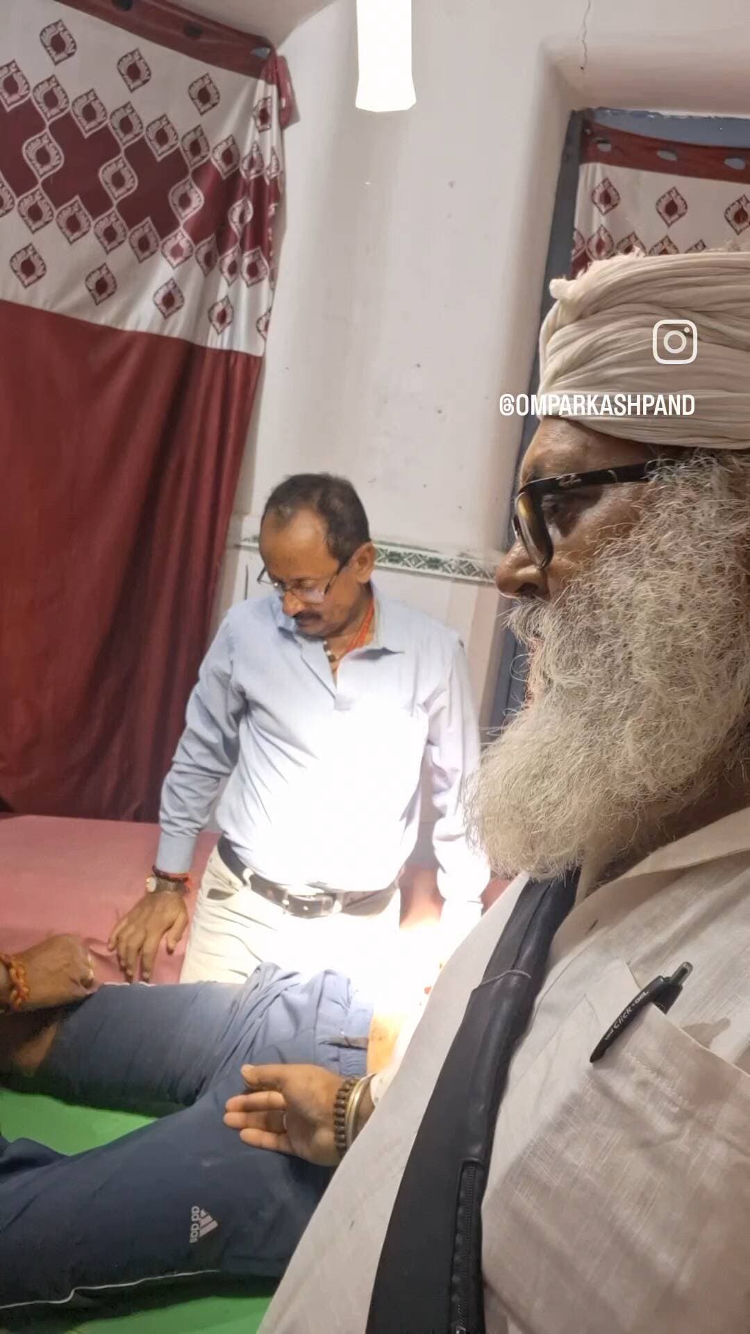 सड़क दुर्घटना के बाद घायल व्यक्ति का मददगार बनें