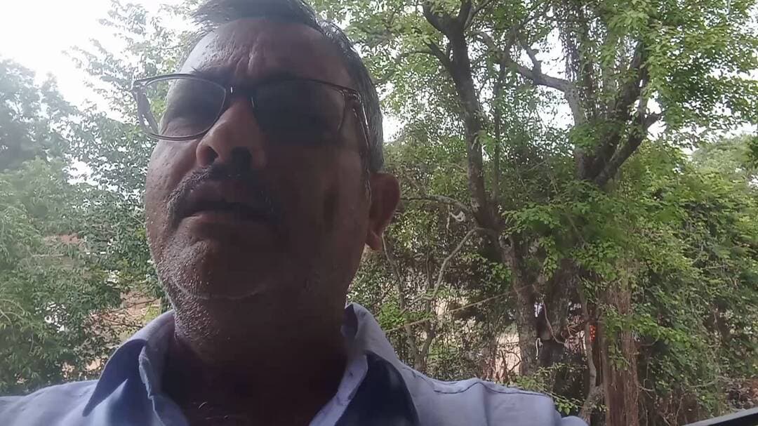 काराकाट प्रखण्ड के राजद कार्यालय में राजद सुप्रीम लालू प्रसाद यादव की मनाई गई 79 वाॅ जन्म दिवस।