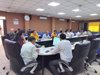 ⏩नगरीय निकायों की फोटोयुक्त मतदाता सूची के वार्षिक पुनरीक्षण-2026 हेतु जिला स्तरीय स्टैंडिंग कमेटी की बैठक आयोजित
#12YearsOfKisan Samriddhi
#Alirajpur
#JansamparkMP https://t.co/ENdzkxqRm3