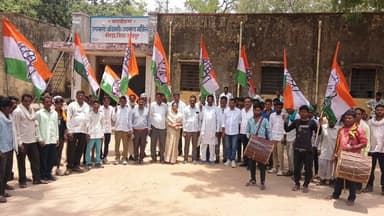 ढोल बजाकर राज्य सरकार के खिलाफ विरोध प्रदर्शन #inc #congress #कांग्रेस #politics #udaipur #rajasthan