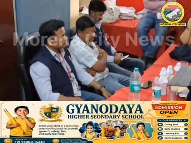 कलेक्ट्रेट में EOW का छापा, तहसीलदार का रीडर 20 हजार की रिश्वत लेते रंगे हाथ गिरफ्तार
ग्वालियर/ गुरुवार को ग्वालियर कलेक्ट्रेट में उस समय हड़कंप मच गया जब आर्थिक अपराध प्रकोष्ठ (EOW) की टीम ने अचानक छापा मार कार्रवाई की। टीम ने नायब तहसीलदार वृत्त गोशपुरा डॉ. रमाशंकर सिंह के कार्यालय में दबिश देकर रीडर अनिल कुडबाडिया (कुटवारिया) को 20 हजार रुपये की रिश्वत लेते हुए रंगे हाथ पकड़ लिया।
जानकारी के अनुसार, फरियादी जितेंद्र पांडे अपने भूखंड के नामांतरण (नामांतरण प्रकरण) के लिए पिछले करीब एक वर्ष से कार्यालय के चक्कर काट रहा था। आरोप है कि नामांतरण की प्रक्रिया पूरी कराने के एवज में रीडर अनिल कुडबाडिया ने 50 हजार रुपये की रिश्वत की मांग की थी।
पीड़ित ने मामले की शिकायत EOW से की, जिसके बाद टीम ने शिकायत का सत्यापन कर ट्रैप कार्रवाई की योजना बनाई। गुरुवार को जैसे ही आरोपी ने फरियादी से 20 हजार रुपये लिए, EOW की टीम ने उसे रंगे हाथ गिरफ्तार कर लिया।
कार्रवाई के दौरान कलेक्ट्रेट परिसर में लोगों की भारी भीड़ जमा हो गई और पूरे प्रशासनिक अमले में सनसनी फैल गई। EOW की टीम मौके पर आरोपी से पूछताछ कर रही है तथा मामले में आगे की कानूनी कार्रवाई जारी है।
#Gwalior #EOWRaid #BriberyCase #Corruption #GwaliorCollectorate