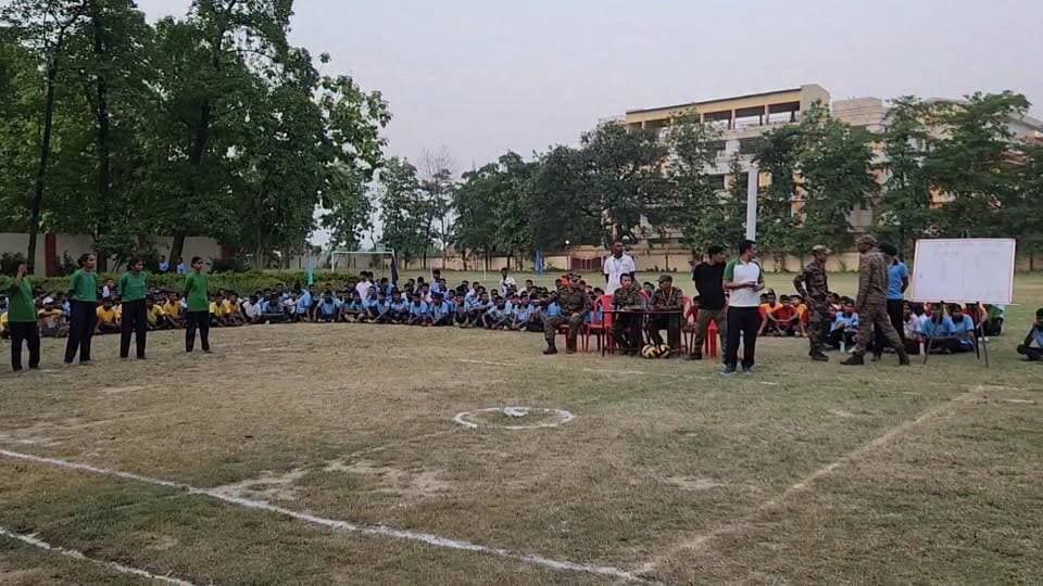 🏆 CATC-215 में खेल के साथ सपनों की भी उड़ान!
प्रतिभागी कैडेटों ने बताया कि उनका लक्ष्य IPS, Defence Services और Indian Army में जाकर देश सेवा करना है। खेल मैदान में जोश, अनुशासन और देशभक्ति का जज्बा देखने को मिला।
#CATC215 #NCC #NCCCadets #26UPBattalion #IndianArmy #DefenceServices #IPSOfficer #YouthPower #FutureOfficers #NationFirst #LakhimpurKheri #KheriNews #SportsSpirit #NCCLife #CadetLife #भारत_के_भविष्य #देशसेवा #एनसीसी #युवा_शक्ति #लखीमपुरखीरी Part 9