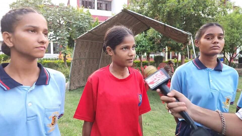 🏆 CATC-215 में खेल के साथ सपनों की भी उड़ान!
प्रतिभागी कैडेटों ने बताया कि उनका लक्ष्य IPS, Defence Services और Indian Army में जाकर देश सेवा करना है। खेल मैदान में जोश, अनुशासन और देशभक्ति का जज्बा देखने को मिला।
#CATC215 #NCC #NCCCadets #26UPBattalion #IndianArmy #DefenceServices #IPSOfficer #YouthPower #FutureOfficers #NationFirst #LakhimpurKheri #KheriNews #SportsSpirit #NCCLife #CadetLife #भारत_के_भविष्य #देशसेवा #एनसीसी #युवा_शक्ति #लखीमपुरखीरी Part 7