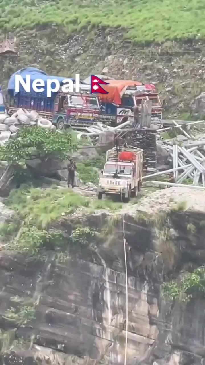 नेपाल में दिखा अद्भुत नजारा #video #news #salamindia18 #latestnews #trendingnews #breakingnews #shot