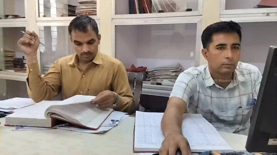 भर्तिया अस्पताल में उपचार करवाने आए युवक ने दी डॉक्टर क़ो जान से मारने की धमकी.. पुलिस ने किया गिरफ्तार
#4समाचार #fypシ゚viralシ #letestnewshindi #खबरसमाचार #dbh #policechuru