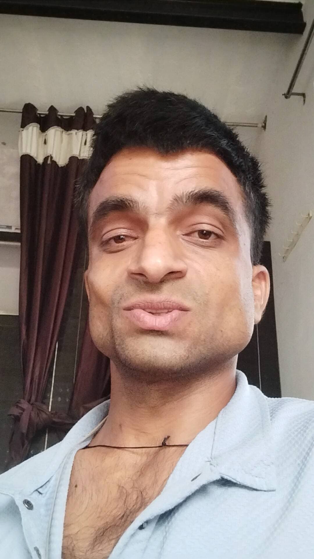 जब हुनर कैमरे का मोहताज हो जाए, तो देश गर्त में जाता है!
#Bexyhub #CoFounder #SaveOurYouth #SkillOverViews