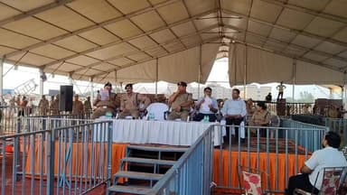 #जिलाधिकारी रविंद्र कुमार के साथ #भाजपा #जिलाध्यक्ष ध्रुव कुमार सिंह ने #सीएम योगी के आगमन को लेकर जनसभा स्थल का किया निरीक्षण दिए दिशा निर्देश