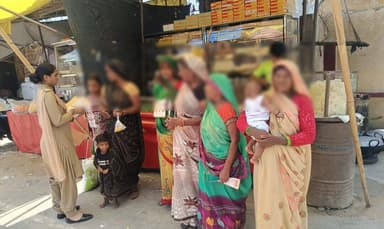 #SSP__BDN के निर्देशन मे #थाना_कादरचौक मिशन शक्ति टीम द्वारा #नारी_सुरक्षा_सम्मान_स्वावलंबन के लिए समर्पित #MissionShakti5 अभियान के अंतर्गत क्षेत्र में महिलाओंं/बालिकाओं को सरकार द्वारा जारी हेल्पलाइन नंम्बर/साइबर अपराध के बारे मे जागरूक किया गया। https://t.co/Ov9hJAXlep