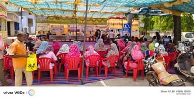 जनकल्याण शिविर 2026 के माध्यम से शासन की विभिन्न जनहितकारी योजनाओं एवं सेवाओं का लाभ आमजन तक पहुंचाया जा रहा है।
ग्राम पंचायत नौगावा जनपद पंचायत मेघनगर में आयोजित शिविर में ग्रामीणों ने उत्साहपूर्वक सहभागिता करते हुए विभिन्न विभागों की योजनाओं एवं सेवाओं का लाभ प्राप्त किया। शासन की मंशा के अनुरूप पात्र हितग्राहियों तक योजनाओं का लाभ सुनिश्चित किया जा रहा है।
Jansampark Madhya Pradesh CM Madhya Pradesh Indore Commissioner Panchayat, Rural Development and Social Welfare Department of Madhya Pradesh #jhabua #JansamparkMP #JanKalyanShivir