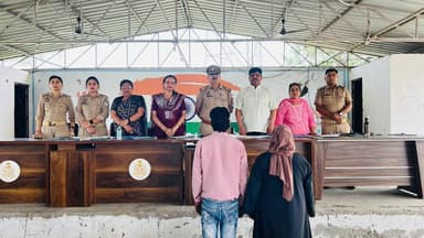 #SPSambhal @Krishan_IPS के निर्देशन में पुलिस परिवार परामर्श सुलह समझौता केंद्र की मीटिंग का आयोजन पुलिस लाइन में किया गया, जिसमें काउंसलरों द्वारा 55 पत्रावलियों को सुनकर 26 पत्रावलियों का निस्तारण किया गया तथा 04 परिवारों को काउंसलरों द्वारा मिलाया गया।
#UPPolice https://t.co/EmCP1JpEBo