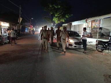 #SP_RBL @Ravi_KumarIPS के निर्देशन में जनपदीय पुलिस द्वारा अपने-अपने थाना क्षेत्र अन्तर्गत शांति एवं कानून व्यवस्था के दृष्टिगत पैदल गश्त की गयी-
@Uppolice
@dgpup
@adgzonelucknow
@Igrangelucknow https://t.co/rs463Q0k0f