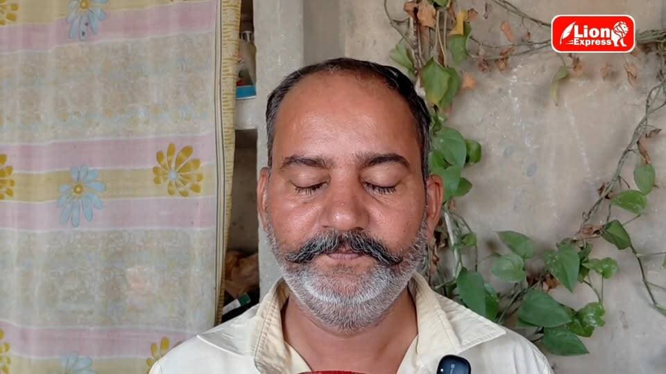 संघर्ष की कहानी.....
असुविधाएं नहीं रोक सकती प्रतिभाएं...
संघर्षों को मात देकर ऑटो चालक के बेटे ने JEE में रचा इतिहास...
कबाड़ रखे कमरे में स्टडी रूम बनाकर की पढ़ाई ओर हासिल की ओबीसी में 1028वीं रैंक...
#श्रीगंगानगर से कुलदीप गोयल की रिपोर्ट....
#JEE #Education #Rajasthan #Student Part 7
