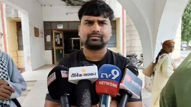 मऊ में टीकाकरण के बाद मासूम की मौत का आरोप, परिवार ने न्याय की गुहार लगाई #MauNews #VaccinationCase #HealthNews #Kopaganj #RounakVerma