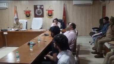 अपर पुलिस अधीक्षक अमरोहा द्वारा उत्तर प्रदेश पुलिस उप निरीक्षक भर्ती की DV एवं PST प्रक्रिया के संबंध में पैनल को ब्रीफ कर भर्ती प्रक्रिया को निष्पक्ष, पारदर्शी एवं सुव्यवस्थित ढंग से संपन्न कराने हेतु संबंधित को आवश्यक दिशा-निर्देश दिए गए।
@Uppolice https://t.co/ZjX4Knf41J