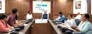 संभागीय प्रेक्षक ने ली बैठक, स्थानीय निर्वाचन कार्यालय का किया निरीक्षण
➡️
राज्य निर्वाचन आयोग द्वारा नगरीय निकाय एवं पंचायतों की फोटोयुक्त मतदाता सूची के वार्षिक पुनरीक्षण कार्य 2026 के पर्यवेक्षण के लिए नियुक्त
#JansamparkMP #panna
@JansamparkMP @CEOMPElections https://t.co/qRdW74tkkm