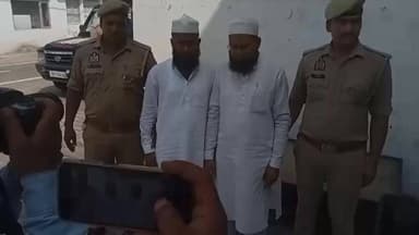 मेरठ पुलिस ने किया फर्जी जन सेवा केंद्र का भंडाफोड़ पुलिस ने....see more