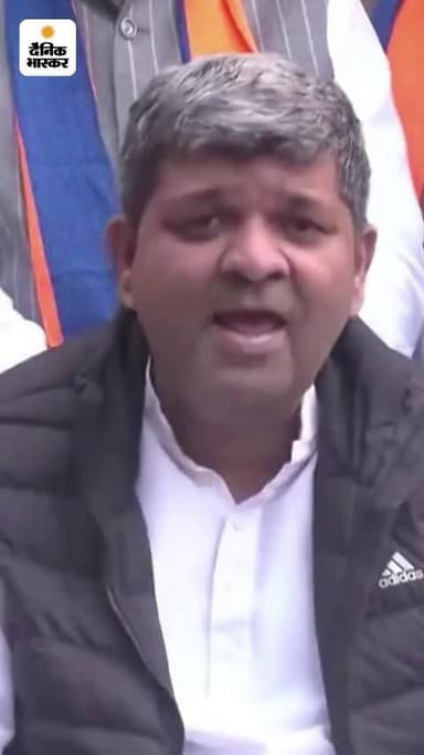 दैनिक भास्कर की खास पेशकश, 'बात खरी है' में देखिये पुवायां नगरपालिका परिषद की लापरवाही
*नाम-पहचान खो बैठे खन्नाजी:* मंत्रीजी ने अखिलेश को टेक्निकल दांव में फंसाया; खटारा गाड़ी ने पसीना छुड़ाया
https://dainik.bhaskar.com/xDgpzVWCY3b