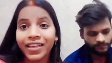 लव मैरेज हो कोई दिक्कत नही8 लेकिन मां बाप की मर्जी से हो
वैसे भी की लंपट लोग के लव मैरिज का उपाय बस एक ही है।लाल यादव जी का तेल पिलावन रैली वाला लाठी से पचास पचास लाठी दोनों को मारो सारा प्यार का भूत भाग जाएगा।