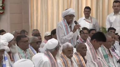 जब जमीन अधिग्रहण के लिए जहर खाने को तैयार हो गए थे जेवर विधायक!
लखनऊ : सीएम योगी से संवाद के दौरान बुजुर्ग किसान ने एयरपोर्ट के लिए जमीन अधिग्रहण को लेकर जेवर विधायक धीरेंद्र सिंह का मजेदार किस्सा सुनाया.
#Jewar_ki_Udaan #IndiGo | @InfoDeptUP @DhirendraGBN @myogiadityanath https://t.co/nvbWtN1TZF