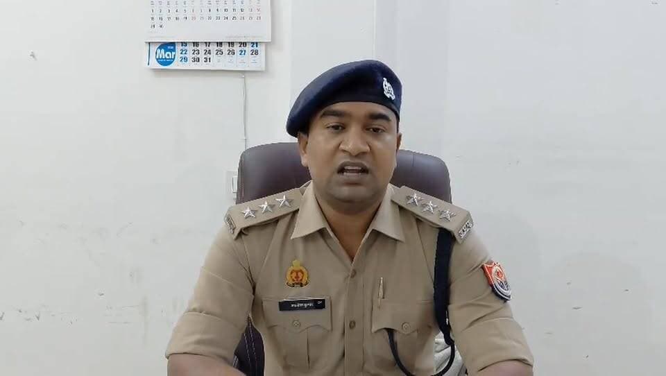 #शिवली कोतवाली क्षेत्र अंतर्गत बुजुर्ग की हत्या मामले में जानकारी देते क्षेत्राधिकारी आलोक कुमार...
#procellkanpurdehat #कानपुरदेहात #उत्तरप्रदेश #रसूलाबाद