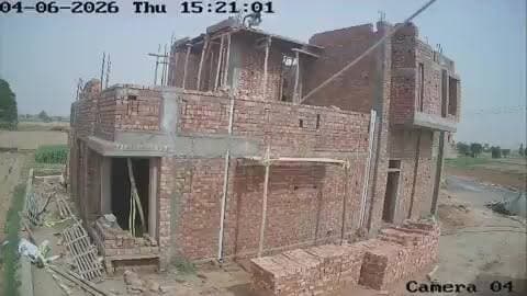 😢🏗️ यह किस्मत नहीं, एक दर्दनाक हादसा है।
निर्माण कार्य के दौरान एक मजदूर ऊंचाई से नीचे गिर गया। ऐसे हादसे हमें याद दिलाते हैं कि रोज़ अपनी जान जोखिम में डालकर काम करने वाले मजदूर कितनी कठिन परिस्थितियों का सामना करते हैं।
सुरक्षा उपकरणों की कमी, लापरवाही या एक छोटी सी चूक कई बार जिंदगी भर का दर्द बन जाती है। 💔
हर मजदूर सुरक्षित कार्यस्थल और सम्मानजनक परिस्थितियों का हकदार है। उनकी मेहनत से ही इमारतें खड़ी होती हैं, लेकिन उनकी सुरक्षा भी उतनी ही महत्वपूर्ण है।
🙏 ईश्वर उनकी रक्षा करें।
#ConstructionWorker #WorkerSafety #ConstructionSite #Accident #Humanity #Labour #SafetyFirst #ViralVideo #WorkplaceSafety #HardWork #HumanStory #RespectWorkers