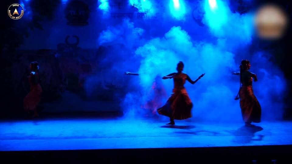 A grand celebration of India’s timeless cultural heritage!
Bekal Gokulam Goushala, Kerala, created a remarkable record for the Maximum Performers at a Classical Dance Festival at a Single Location. This extraordinary achievement stands as a shining example of preserving and celebrating India’s rich artistic legacy. Proudly recognized by the India Book of Records!
#IndiaBookOfRecords #ClassicalDance #CulturalHeritage #IndianCulture #DanceFestival #Kerala #RecordHolder #IBR