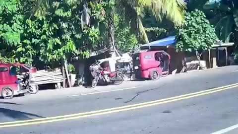 🌎😨 फिलीपींस में आए 7.8 तीव्रता के विनाशकारी भूकंप ने कुछ ही पलों में सब कुछ बदल दिया।
धरती इतनी जोर से कांपी कि इमारतें झूलने लगीं, लोग घबराकर सड़कों पर भागने लगे और हर तरफ अफरा-तफरी का माहौल बन गया। कैमरों में कैद ये दृश्य आज भी देखने वालों के रोंगटे खड़े कर देते हैं।
प्राकृतिक आपदाएं हमें याद दिलाती हैं कि प्रकृति के सामने इंसान कितना असहाय हो सकता है। 💔
प्रभावित लोगों और उनके परिवारों के लिए प्रार्थना। 🙏
#Philippines #Earthquake #7Point8Magnitude #NaturalDisaster #BreakingNews #EarthquakeFootage #PrayForPhilippines #WorldNews #Disaster #ViralVideo #TrendingNews #NaturePower