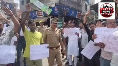 #गाजियाबाद।
पुलिस का ऑपरेशन क्लीन जारी।
आज भारी पुलिस बल कैलाभट्ठा पहुंचता है उस इलाके में जितने भी बदमाश प्रवर्ती के गुंडे थे सभी को पुलिस एक स्थान पर जमा करती है,और उनके हाथो में देदी कुछ स्लोगन लिखी हुई तख्ती,अब बदमाश बोल रहे थे योगी जी हमे माफ करो हमने कोई भी गुन्हा किया हो उस अपराध के लिए हमे माफ करो,हम आगे से कोई जुर्म कोई झगड़ा करने से पहले 10 बार सोचेंगे, इतना ही नहीं पुलिस ने इनकी पूरे इलाके में घुमाकर परेड भी कराई,उस पूरे इलाके में लोग ये सब देखकर दंग रह गए की कल तक जो बदमाश बने घूम रहे थे वो आज रहम की भीख मांग रहे है।
इस पूरे अभियान को डीसीपी सिटी धवल जैशवाल और एसीपी उपासना पांडे ने सफल बनाया।
#latestnewskanpur #NewsUpdate #police #watch #UttarPradesh