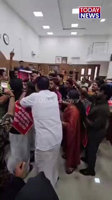 നഗരസഭാ കൗൺസിൽ യോഗത്തിൽ കയ്യാങ്കളി #perinthalmanna