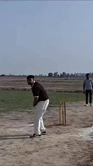 सेमीफाइनल मुकाबले का इंजीनियर मनोज कठेरिया ने किया शुभारंभ, खिलाड़ियों का बढ़ाया उत्साह