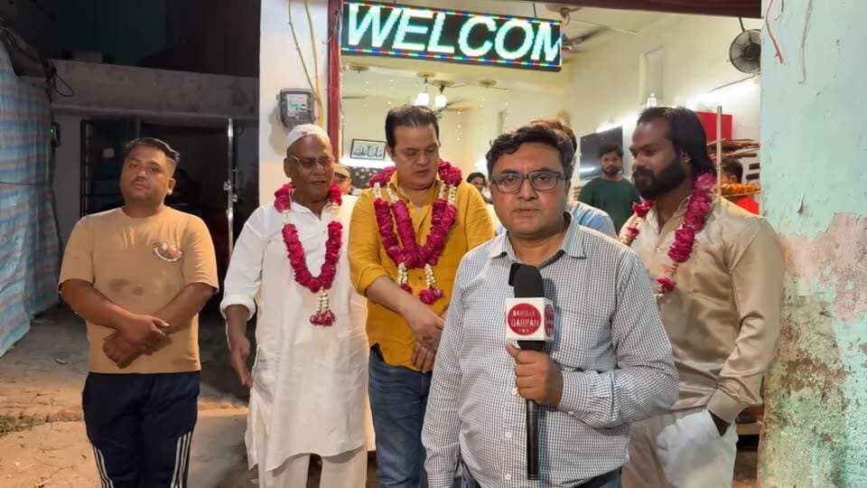7290991301
"जानिए बरेली के अजमनगर में कहाँ मिल रहा है सिर्फ ₹130 में शानदार नॉनवेज प्लेटर चिकन कोरमा, स्ट्यू, रोस्टेड चिकन, चिकन बिरयानी, रोटी और सलाद !
#BareillyFoodies
#FoodieAlert
#ChickenLovers #NonVeg Platter
#BareillyEats