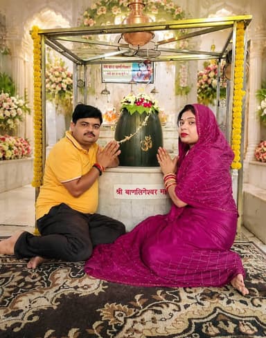 🎉🌹 दो विशेष अवसरों पर हार्दिक शुभकामनाएं 🌹🎉
🎂 मिल्कीपुर के पूर्व विधायक आदरणीय बाबा गोरखनाथ जी को जन्मदिन की हार्दिक बधाई एवं शुभकामनाएं।
ईश्वर से प्रार्थना है कि आपको उत्तम स्वास्थ्य, दीर्घायु, यश, सम्मान एवं निरंतर जनसेवा की शक्ति प्रदान करें। आपका जीवन सदैव सुख, समृद्धि और सफलता से परिपूर्ण रहे।
💐 ग्राम प्रधान डेरे राजा आदरणीय बड़े भाई मनोज कुमार शर्मा जी एवं भाभी श्रीमती ममता शर्मा जी को वैवाहिक वर्षगांठ की हार्दिक बधाई एवं शुभकामनाएं।
माँ वैष्णो देवी एवं भगवान भोलेनाथ की कृपा आप दोनों पर सदैव बनी रहे। आपका दाम्पत्य जीवन प्रेम, विश्वास, सुख-समृद्धि और खुशियों से सदैव महकता रहे।
🙏 प्रभु से कामना है कि सभी के जीवन में सुख, शांति, समृद्धि एवं उत्तम स्वास्थ्य का वास हो।
जन्मदिन और वैवाहिक वर्षगांठ की ढेरों मंगलमय शुभकामनाएं। 🎂💐🌹🙏
#GorakhnathJi #HappyBirthday #ManojSharma #MamtaSharma #HappyAnniversary #Milkipur #DeraRaja #BestWishes #JaiMataDi #HarHarMahadev #FacebookPost 🎉🌹🙏