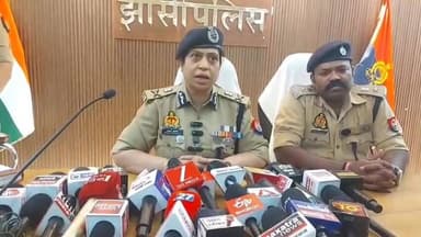 सट्टा सिंडिकेट को लेकर अब तक हुई कार्रवाई को लेकर ADG जॉन कानपुर ने झांसी पुलिस को किया अप्रिशिएट, कहां बहुत बढ़िया कारवाई एसएसपी झांसी के नेतृत्व में हुई आगे भी सट्टा सिंडिकेट में इंवॉल्व रहने वालों के खिलाफ कार्रवाई जारी रहेगी #JhansiPolice Jhansi MediaCell