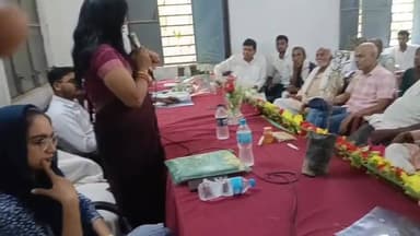 प्रखंड कृषि भवन में किसानों ने ज/म/कर किया हं/गा/मा.वीडियो आया समाने.