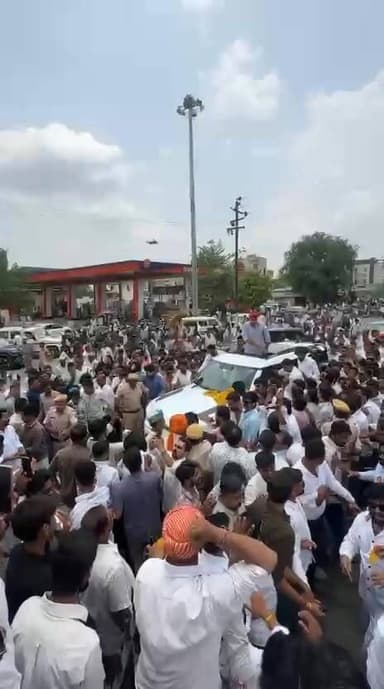 बांसवाड़ा के आसपुर में शिव विधायक रविन्द्र सिंह भाटी का जोरदार स्वागत महाराणा प्रताप जयंती के मौके पर
Ravindra Singh Bhati