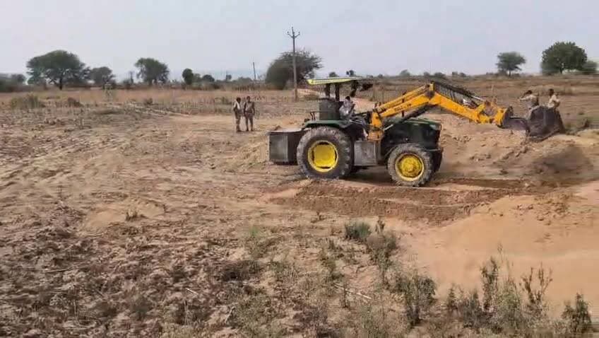 बीरपुर: 8 लाख की अवैध रेत पर चला प्रशासन का बुलडोजर,, 300 ट्रॉली से अधिक रेत नष्ट #वीरपुर #sheopur #श्योपुर