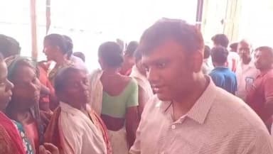 জন কল্যান শিবিরে জেলা শাসক মান২ ব্লক
