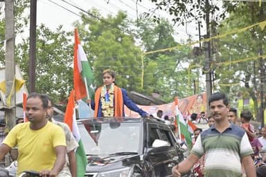 বাঁকুড়ার বিষ্ণুপুরের সোনার মেয়ে সম্পূর্ণা শীল যোগাসনে আন্তর্জাতিক প্রতিযোগিতায় প্রথম হয়ে বিশ্ব জয় করে 🥇সোনার মেডেল নিয়ে নিজের বাড়িতে ফিরলো।অনেক অনেক শুভেচ্ছা ও অভিনন্দন 🌺🏆🥇
