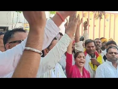 आजाद बिंद दूल्हा हत्याकांड: न्याय की मांग को लेकर धरने पर बैठीं बहन सौम्या बिंद #jaunpurnews #azad