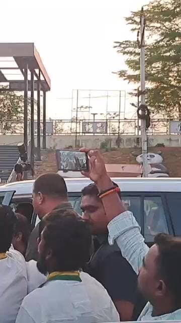 సిరిసిల్లకు చేరుకున్న తెలంగాణ రక్షణ సేన అధ్యక్షురాలు కల్వకుంట్ల కవిత