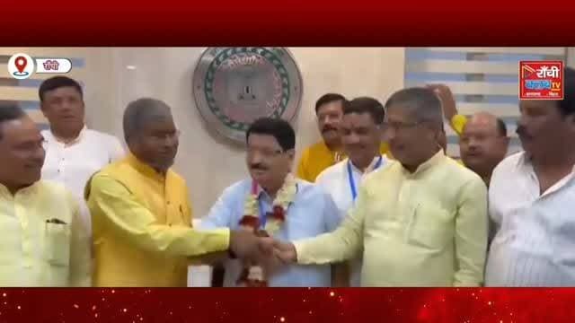 झारखंड राज्यसभा चुनाव परिणाम के बाद पांकी विधानसभा के विधायक शशि भूषण मेहता ने रांची क्लब टीवी से खास बातचीत की।
#ShashiBhushanMehta #RajyaSabhaElection #JharkhandPolitics #NDA #BJPJharkhand Congress PoliticalReaction JharkhandNews RanchiNews Election2026 BreakingNews HindiNews