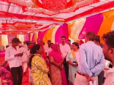 जिला प्रभारी सचिव आईएएस भवानीसिंह देथा बालेसर पहुंचे
बालेसर पंचायत समिति की ग्राम पंचायत गोपालसर में ग्रामीण सेवा शिविर का किया निरीक्षण
शिविर में आवश्यक व्यवस्थाओं का लिया जायजा.....