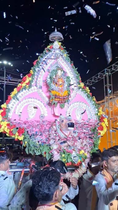ବର ବେଶରେ ଭୃଷବାଋଢ଼ ବାବା ଶୀତଳେଶ୍ୱର