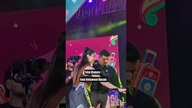 #janhvikapoor meeting her fans at #flipkart #glamup event in #delhi 💖😍#totalkhabare #bollywood
