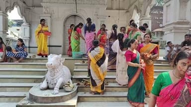 বেলডাঙ্গায় জামাইষষ্ঠী খুশির ঢল মহিলাদের