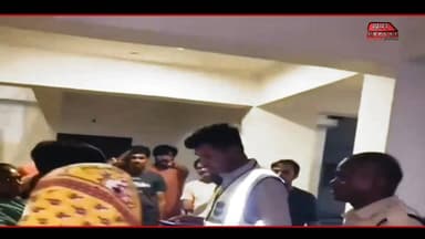 "हम मुसलमान हैं तो क्या पाकिस्तानी हो गए?" Hyderabad Video ने मचा दिया बवाल
#Hyderabad #ViralVideo #BreakingNews #telfordangana #Kapra #apartmentdecor_دیکوراپارتمانispute #policeeInvestigation #IndiaNews #HindiNews #LatestNews #TrendingNews #SocialMedia #hyderabaddNews #viralreelschallenge #NewsUpdate #CommunalHarmony #KhabarExpert #todayayNews #Breaking #indiannewsupdates