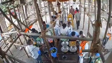अत्यंत दुर्दैवी घटना... अशी घडली घटना.. CCTV फुटेज आले समोर..
परभणी जिल्ह्यातील मानवत तालुक्यातील यशवाडी येथील हनुमान मंदिराचे अचानक छत कोसळले.जीवितहनी अनेक जण गंभीर जखमी.बचाव कार्य सुरु