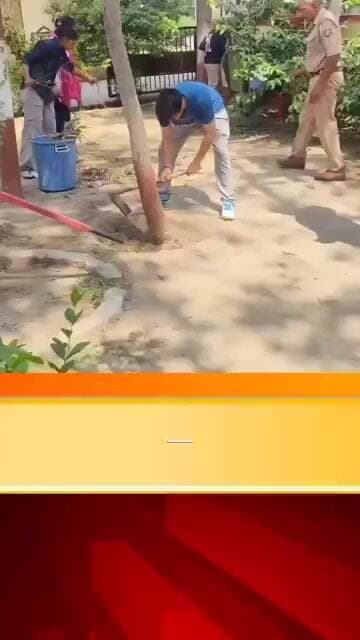 स्वच्छता के प्रति पुलिस का संकल्प, बाबूगढ़ थाने में चला सफाई अभियान #shorts