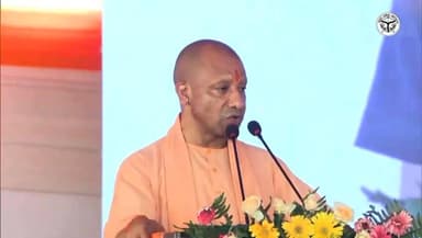 #वन्देभारतन्यूज़ :मुख्यमंत्री योगी आदित्य नाथ हमारी पीढ़ी सौभाग्यशाली है कि आदरणीय प्रधानमंत्री श्री नरेन्द्र मोदी जी के सानिध्य में बाधाओं को दूर करते हुए प्रभु श्री रामलला जी का भव्य मंदिर निर्माण हुआ है।
-